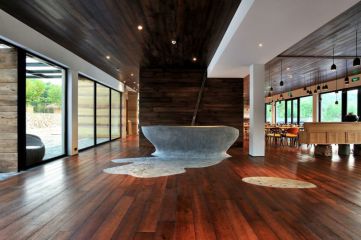 A-Naked-Stables-Best-Design-Hotel-Asia-Award-Winner-2011.jpg